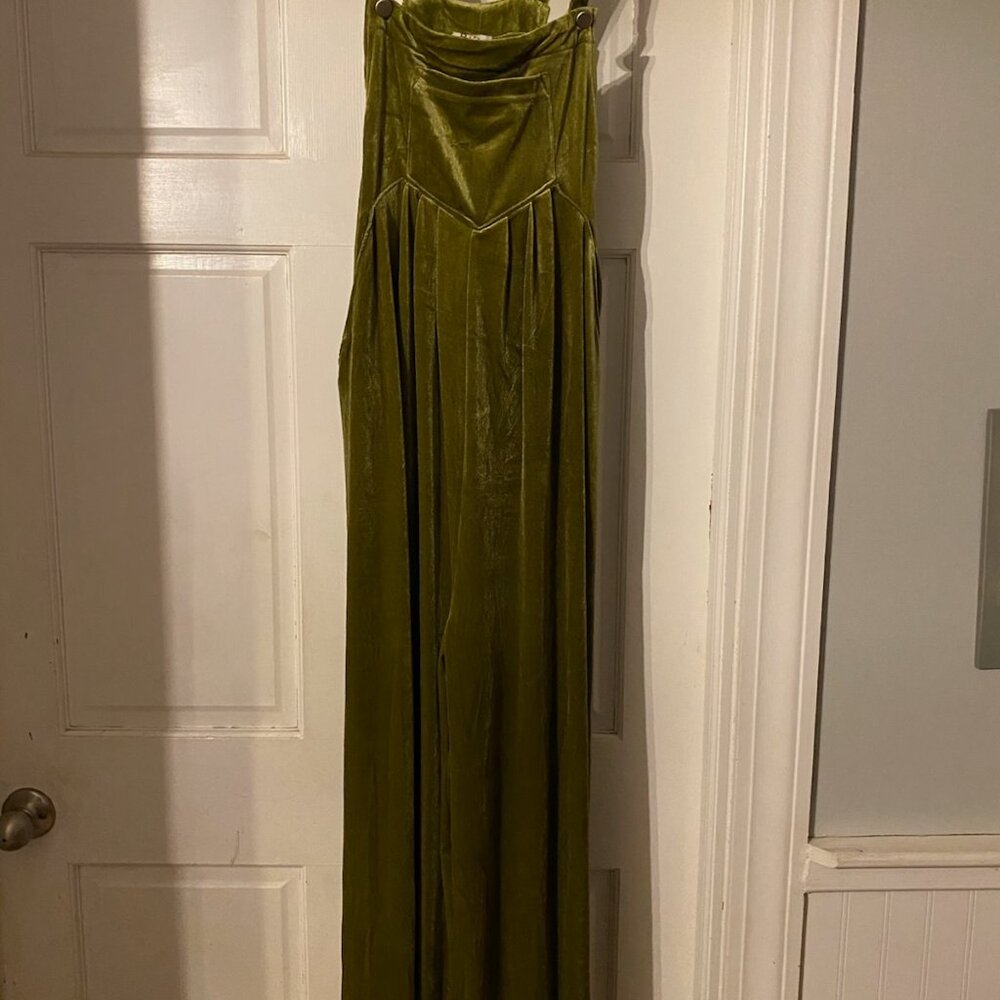 Bibi size large green velvet overalls